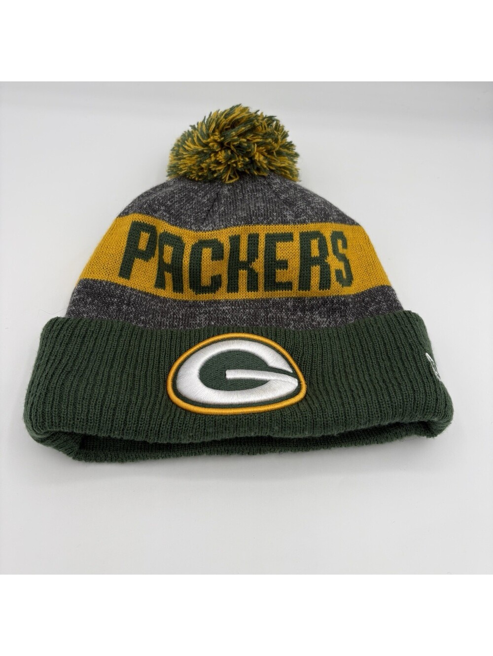 Authentic New Era Green Bay Packers On Field Sport Knit Beanie Cold Weather Hat